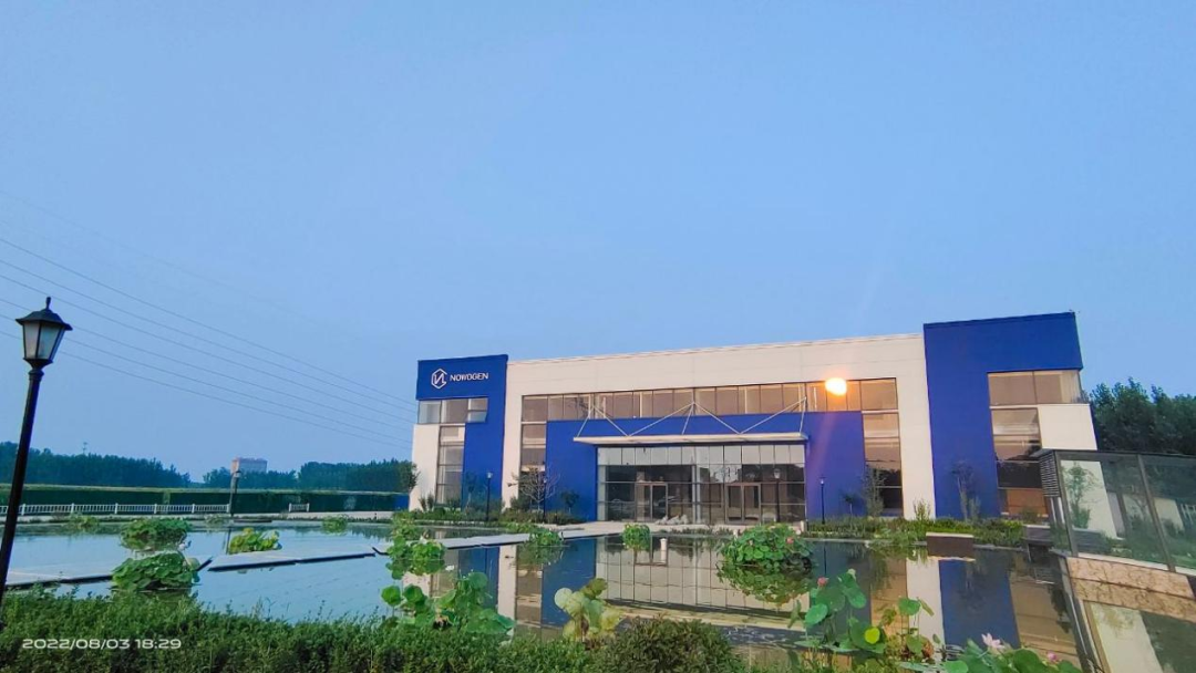 102007446525.png 640.png