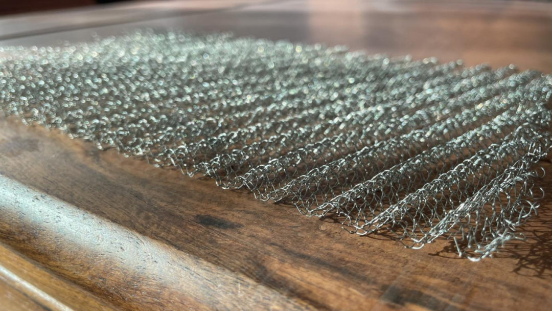 094525585615.png 640.png