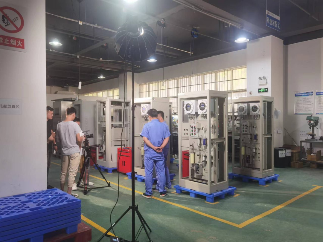 101249343643.png 640 (1).png