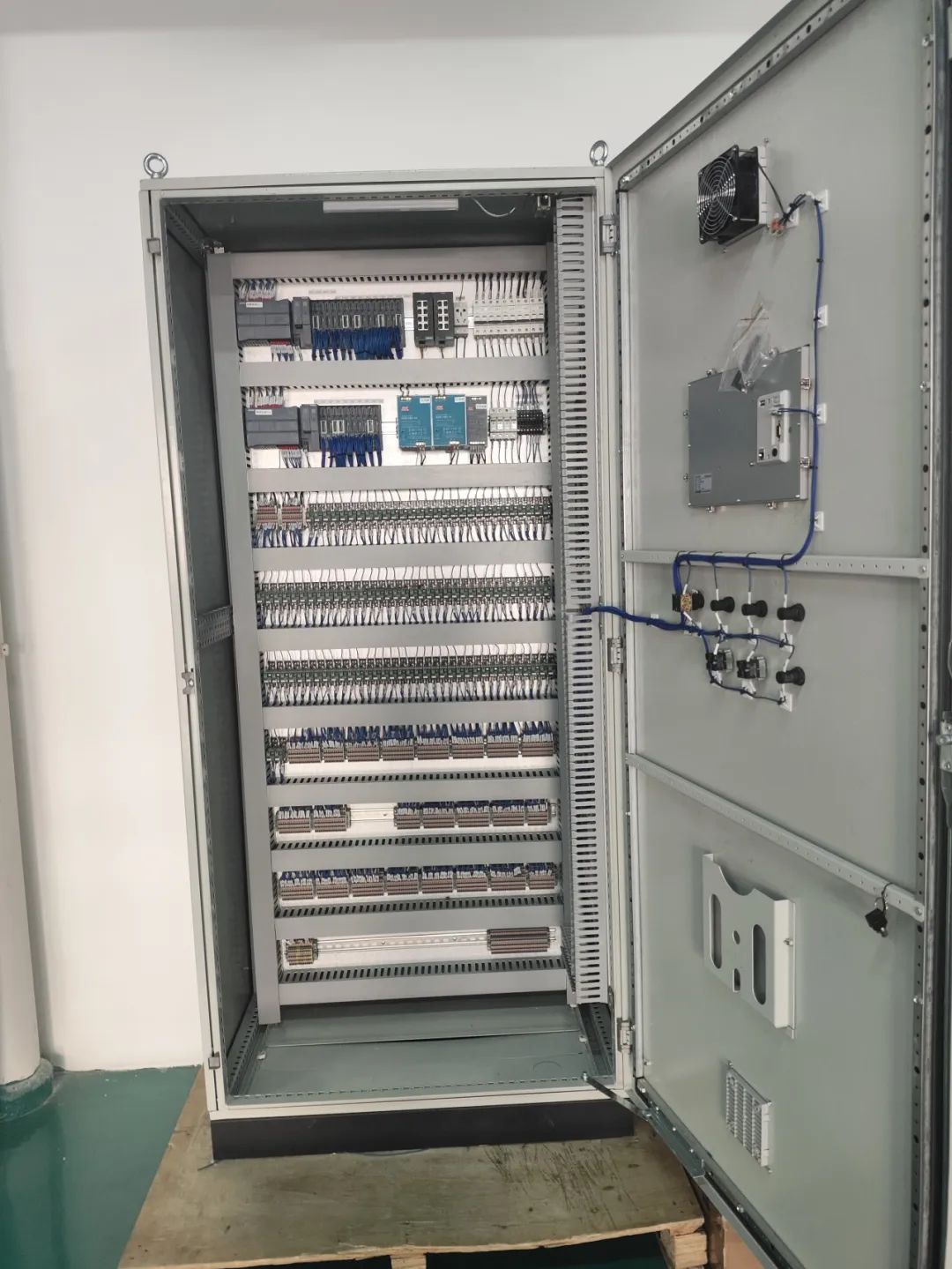 100539901156.jpg 640.jpg