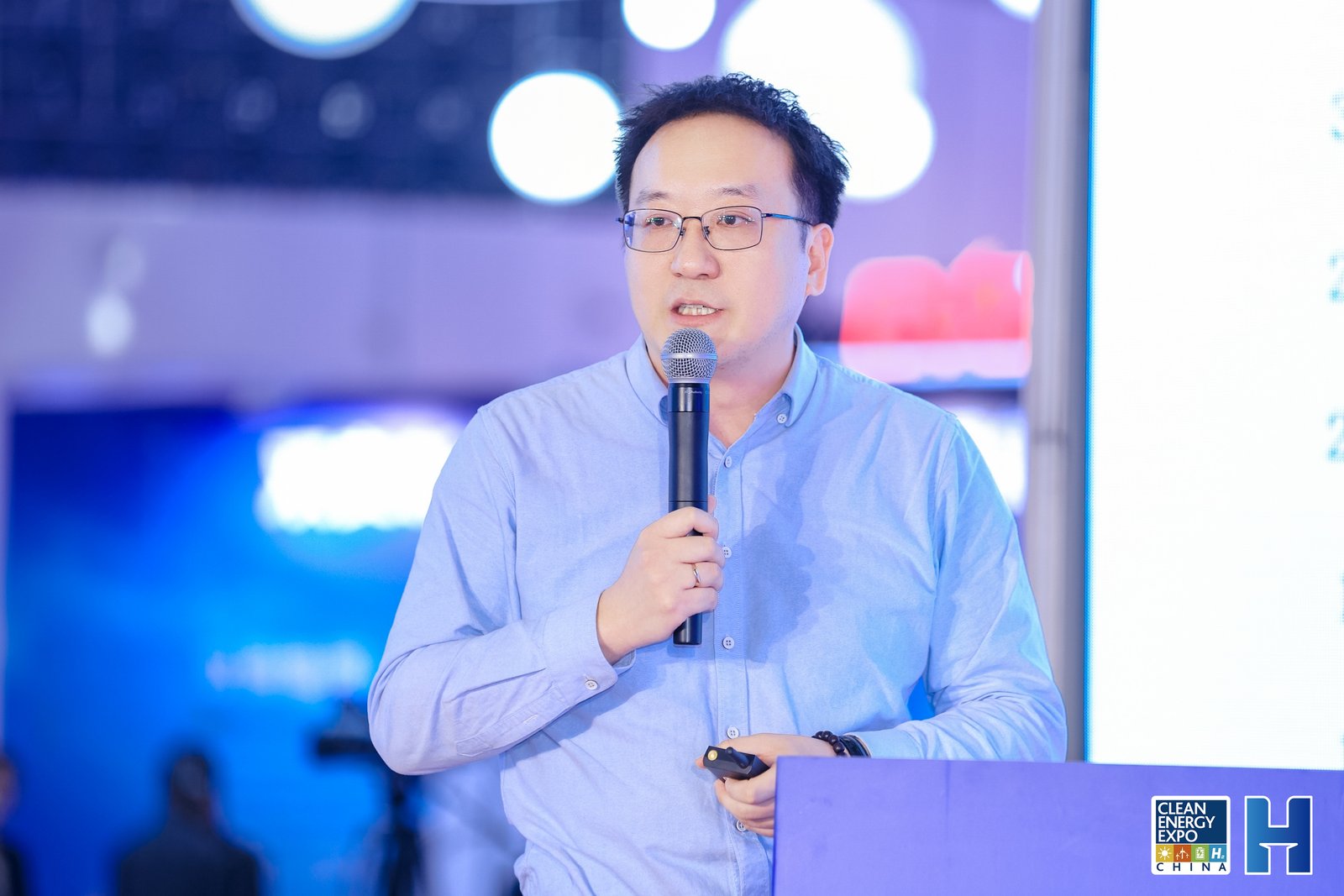 姜龙旭  中科轩达新能源科技有限公司营销总监