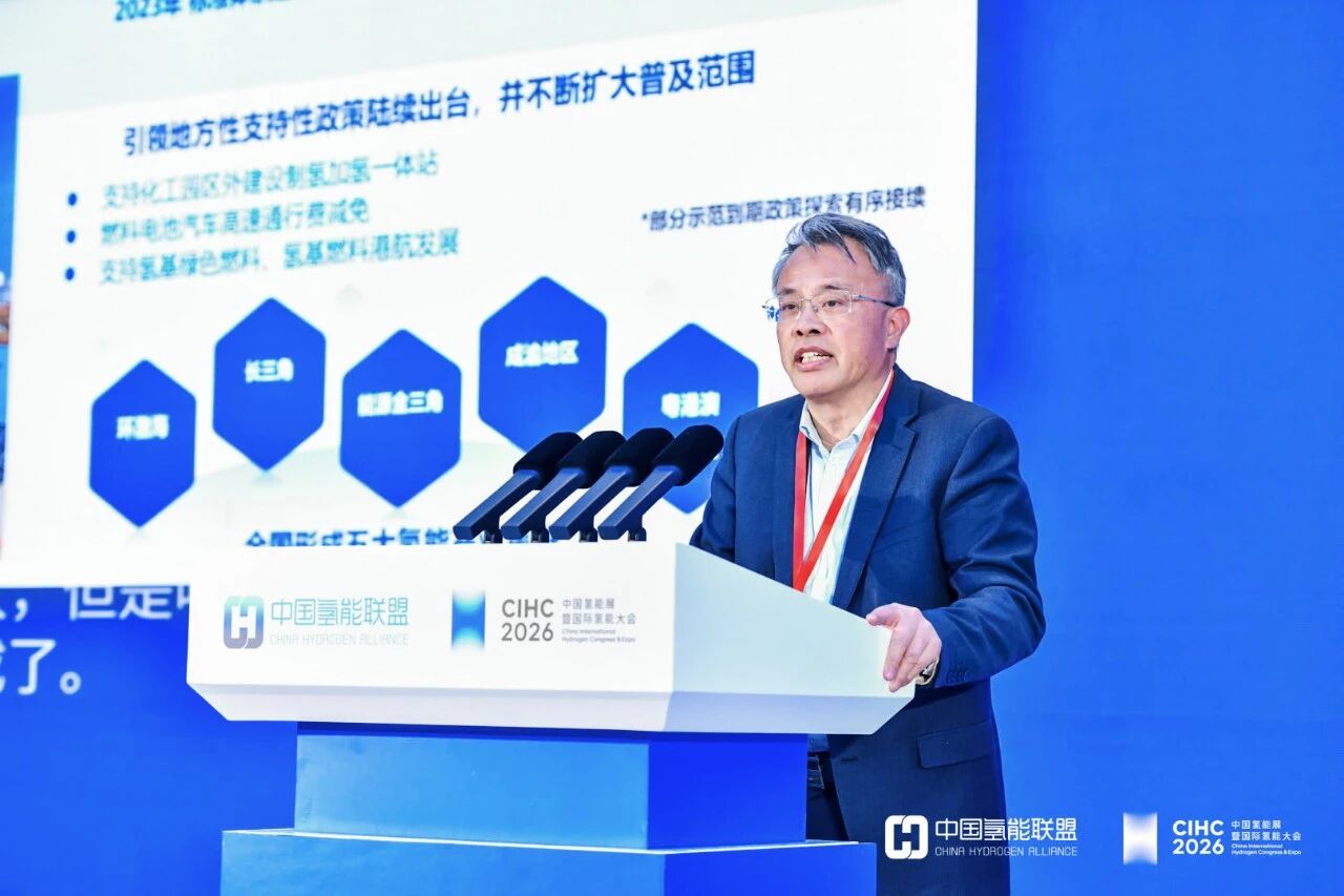 095957153878.jpg 余卓平.jpg